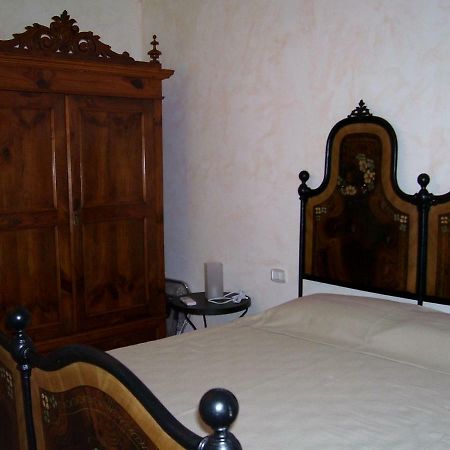 カパルビオ Casale Sant'Angelo Bed & Breakfast エクステリア 写真